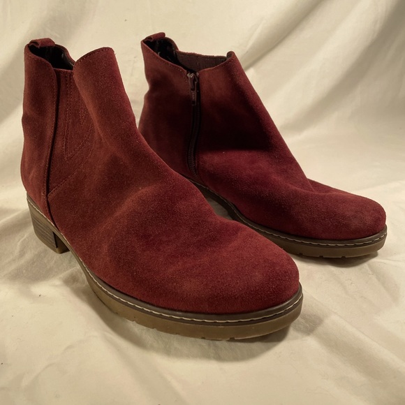 Gabor suede booties, made in Portugal, size 9 - Picture 1 of 5